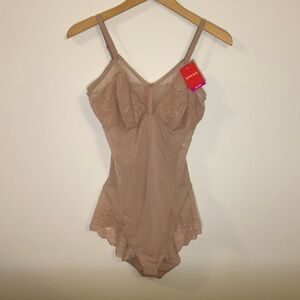 Spanx NWT Lace Panty Bodysuit Size Large